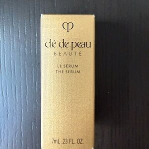 Clé de Peau Beauté Le Serum - Gold